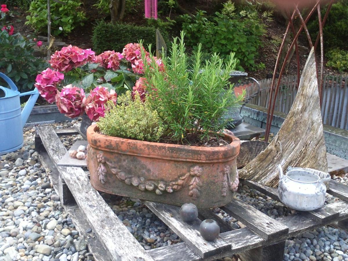 Bed & Breakfast Bodensee Mit Herz Stockach Exterior photo